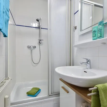 Apartman Schloss Hohenzollern 13 *